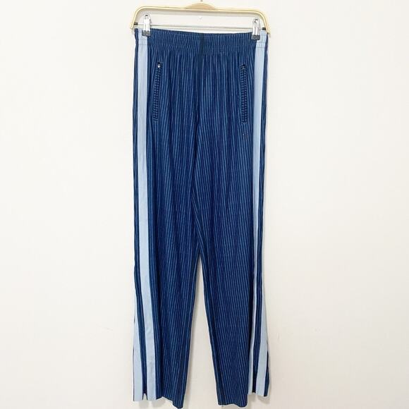 Wear it to Heart Blue Stripe Jogger Sweatpants Size Small - Picture 1 of 4